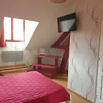 לינה וארוחת בוקר Au Fil Des Lacs 4*