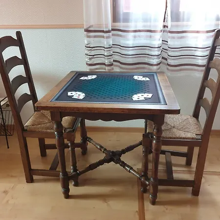 Au Fil Des Lacs לינה וארוחת בוקר 4*