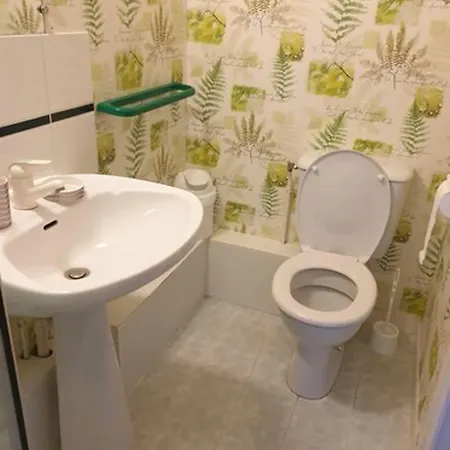 לינה וארוחת בוקר Au Fil Des Lacs 4*